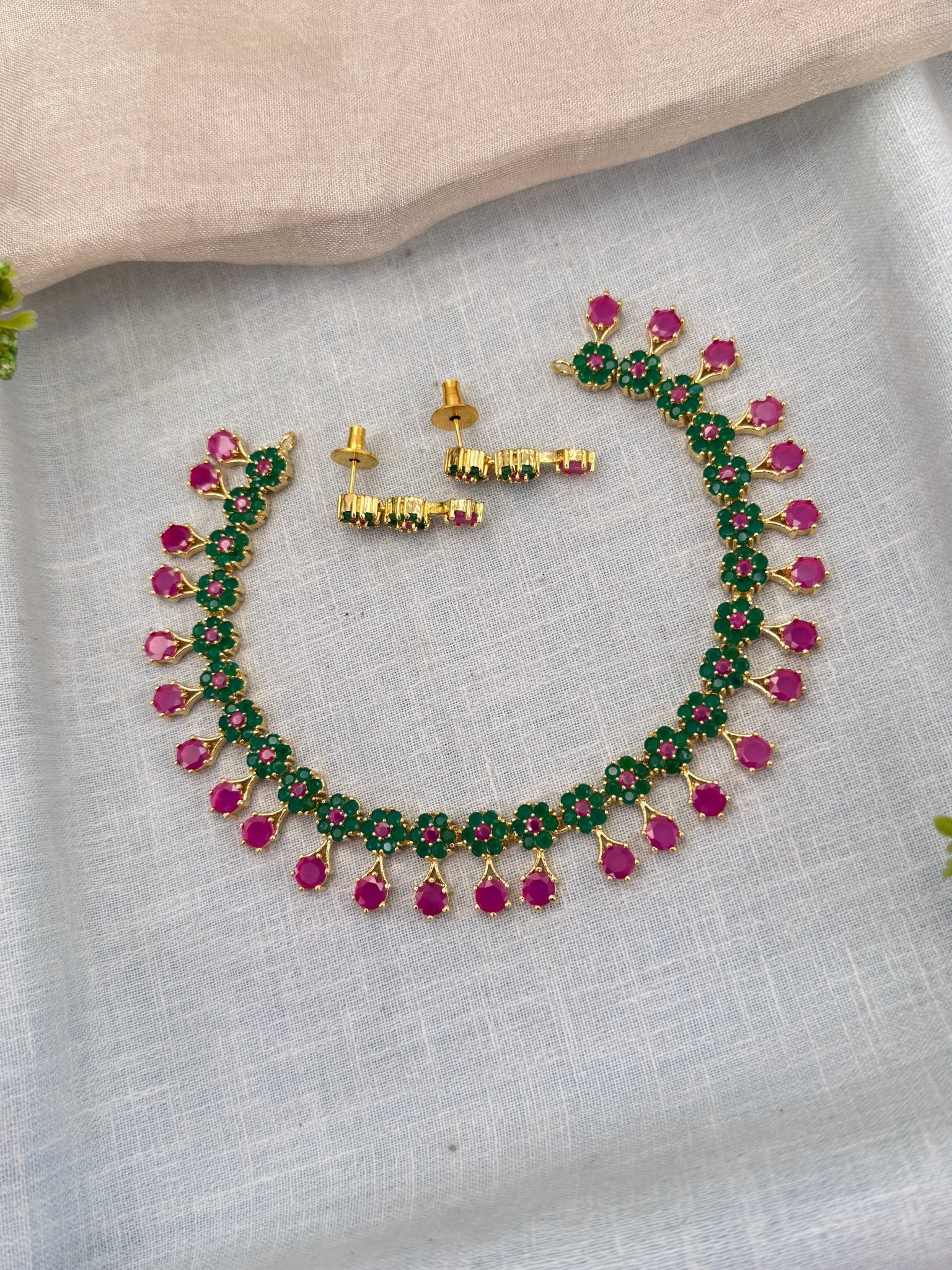 Royal Pearl Stone Short Necklace Set 686 - Mahilas