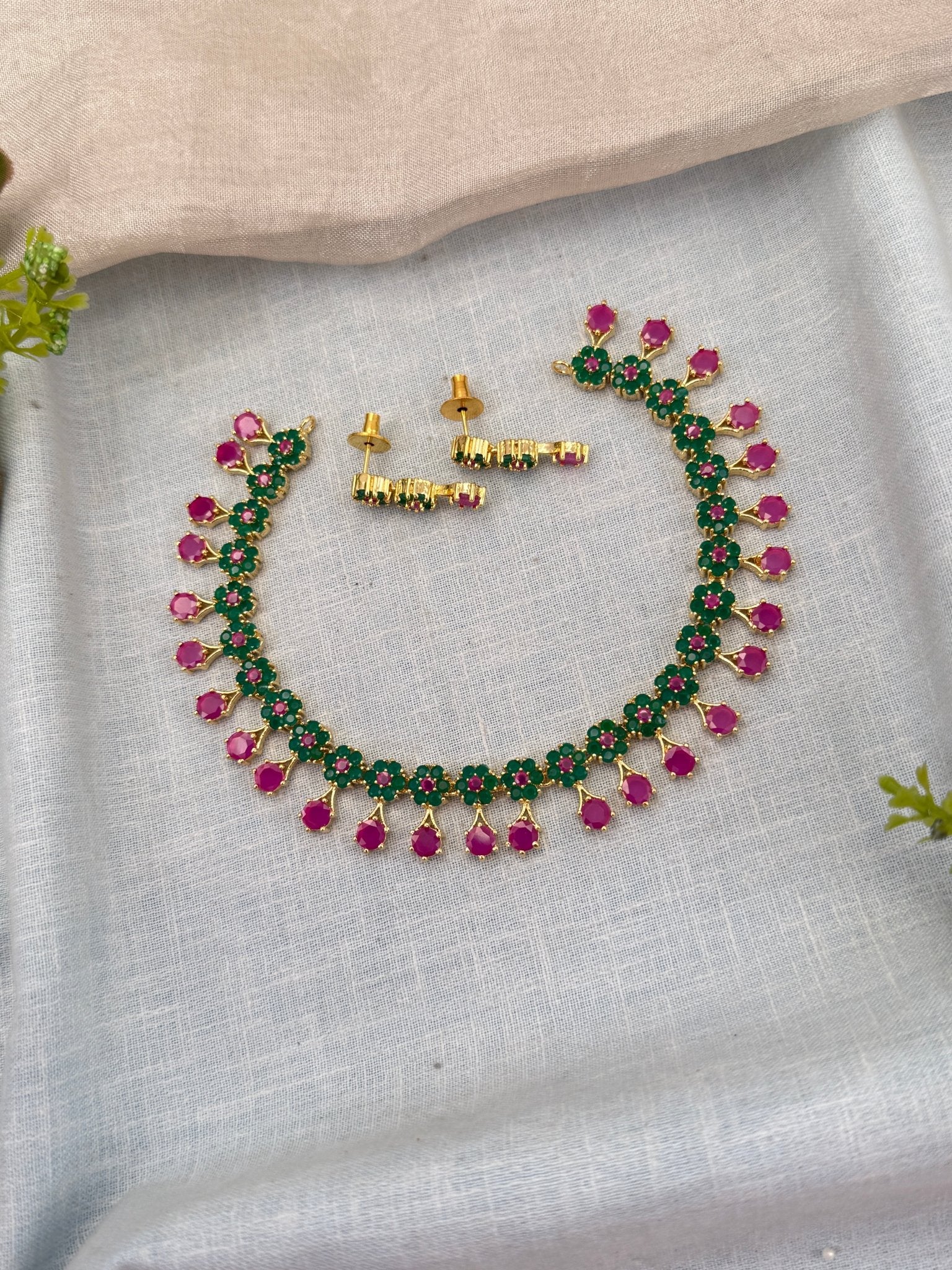 Royal Pearl Stone Short Necklace Set 686 - Mahilas