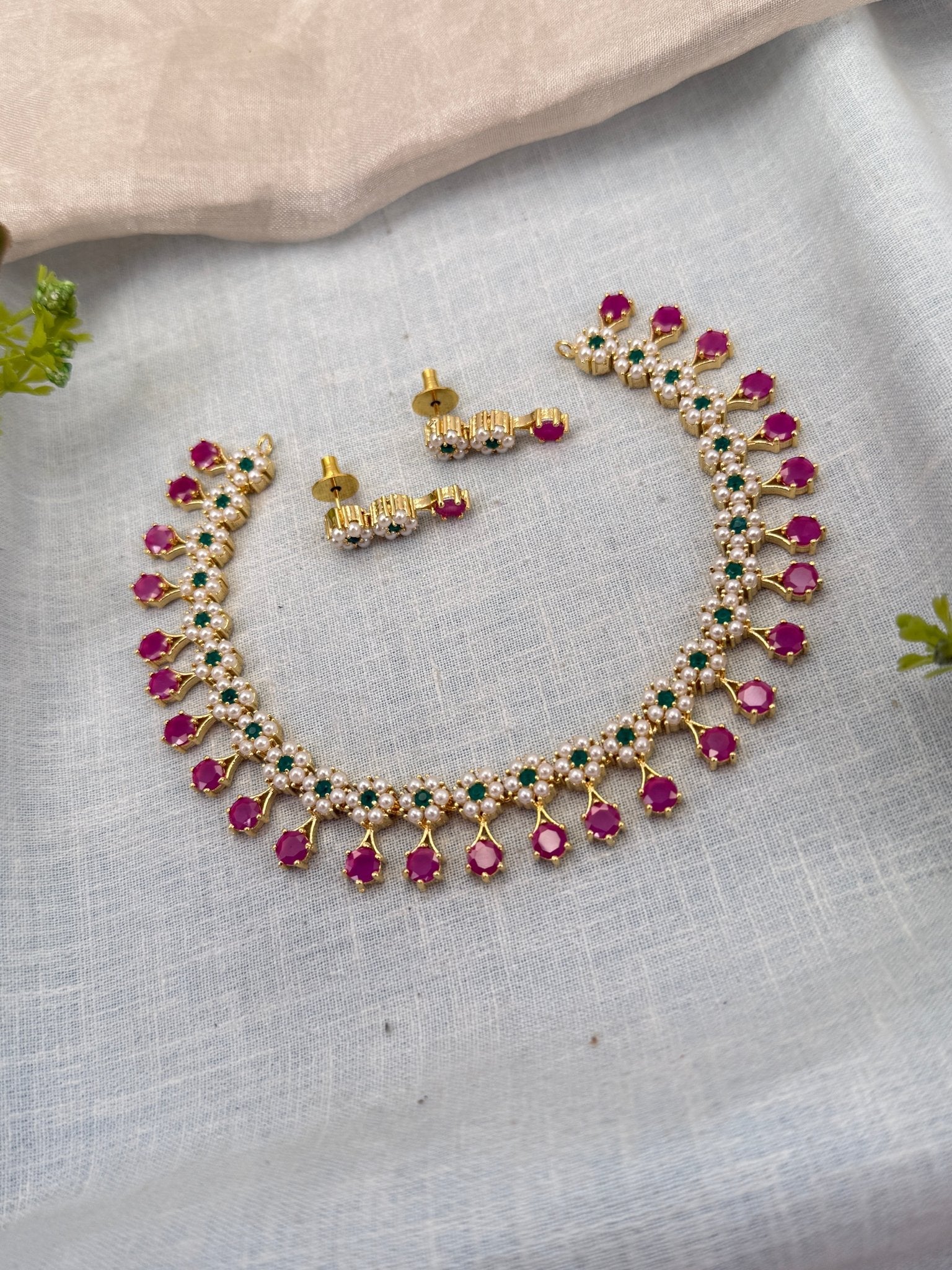 Royal Pearl Stone Short Necklace Set 693 - Mahilas