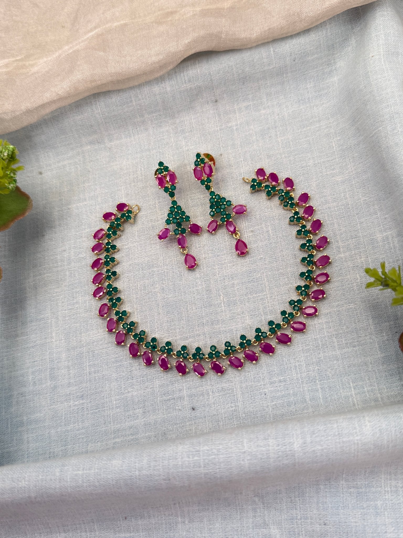 Royal Pearl Stone Short Necklace Set 696 - Mahilas