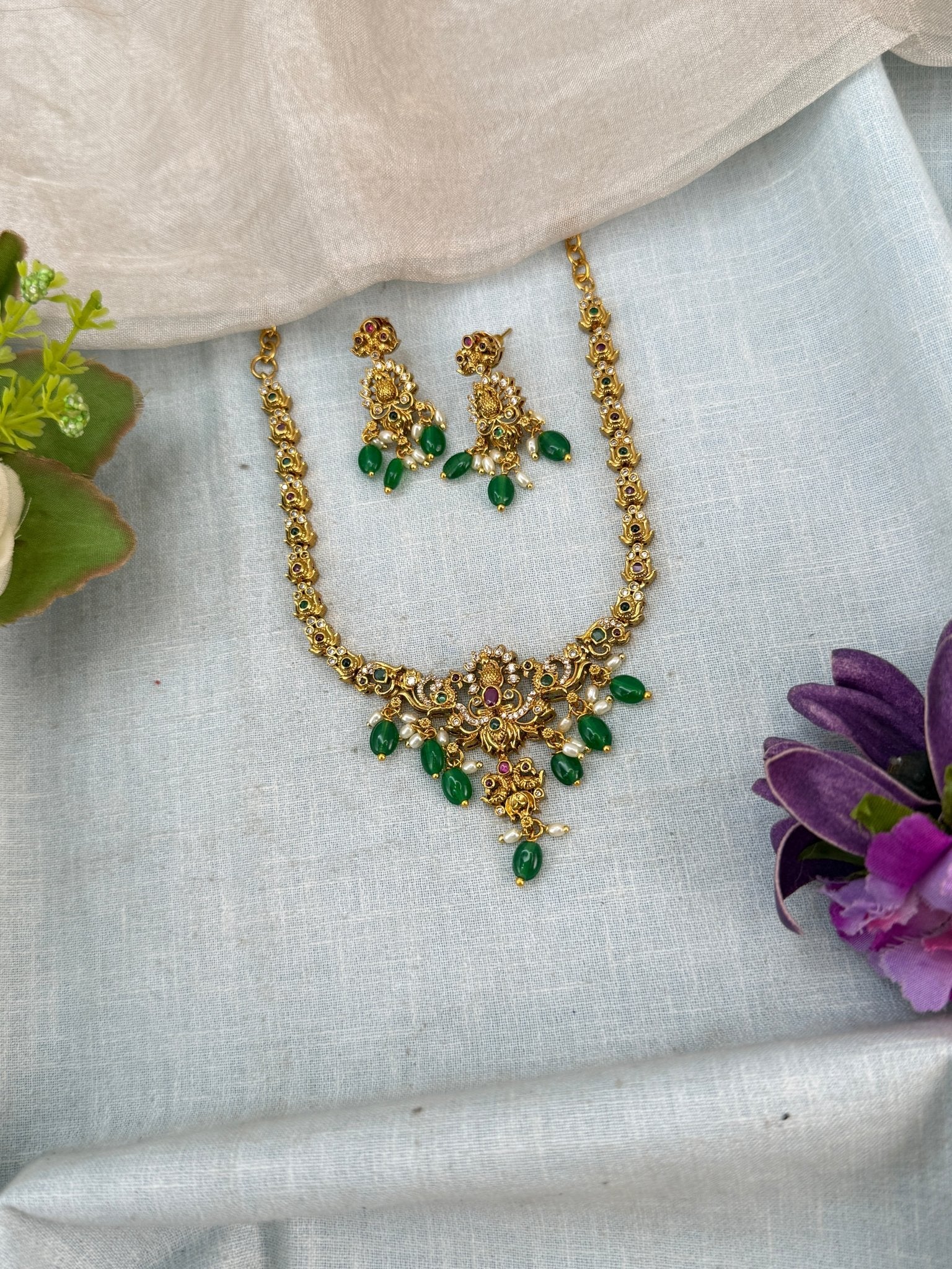 Royal Simple Antique Short Necklace Set 0839 - Mahilas