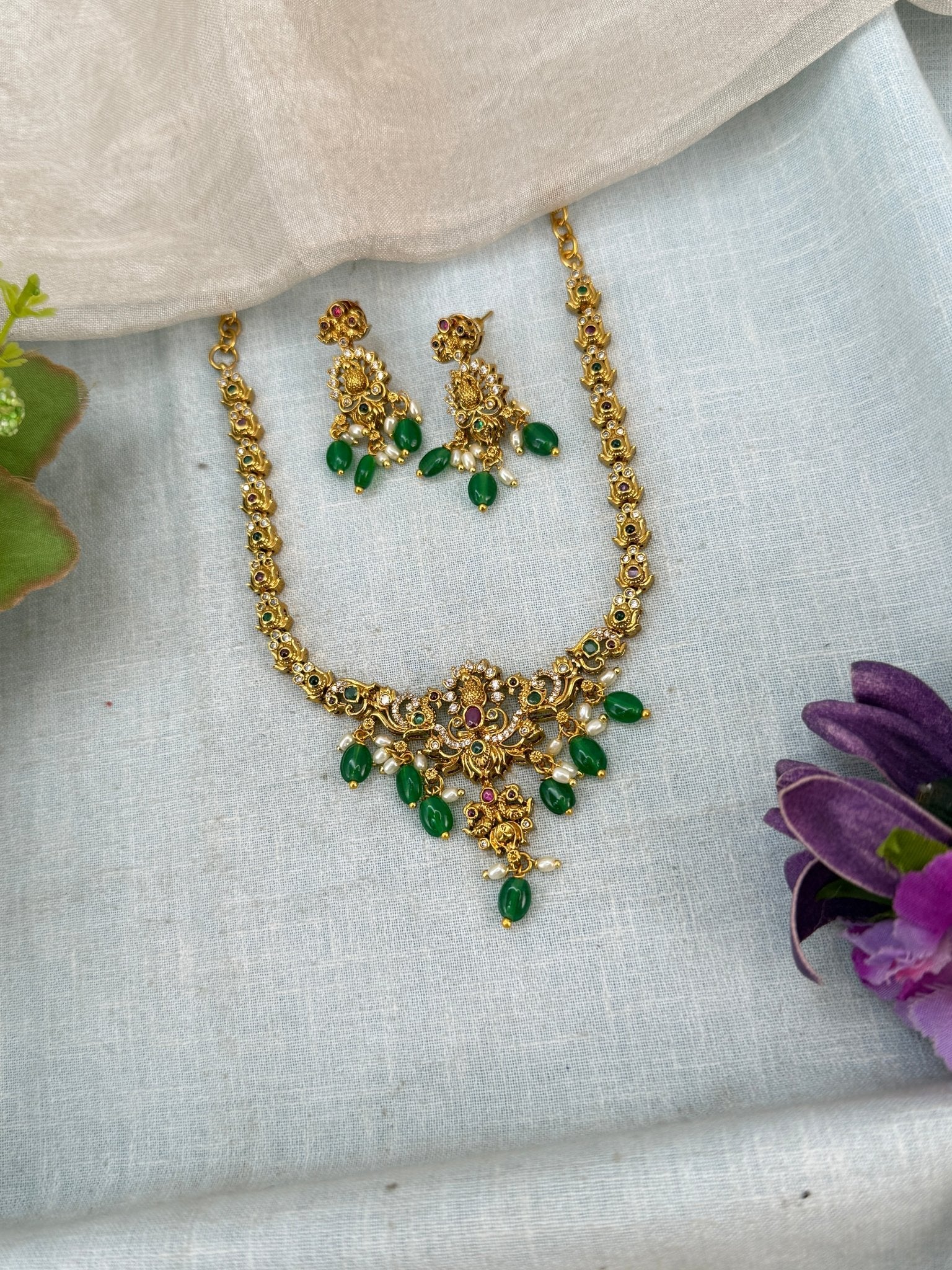 Royal Simple Antique Short Necklace Set 0839 - Mahilas