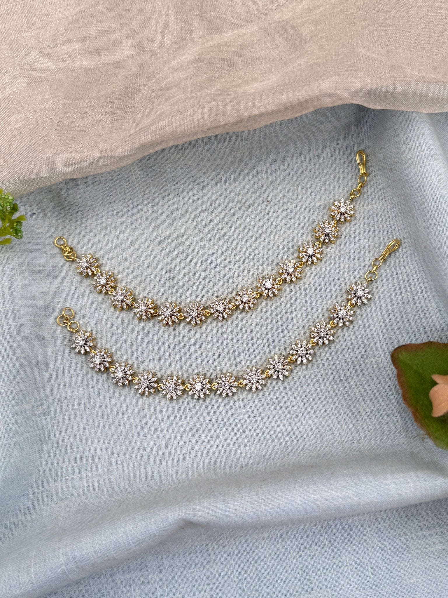 Royal Stone Maatal Earchain 411 - Mahilas