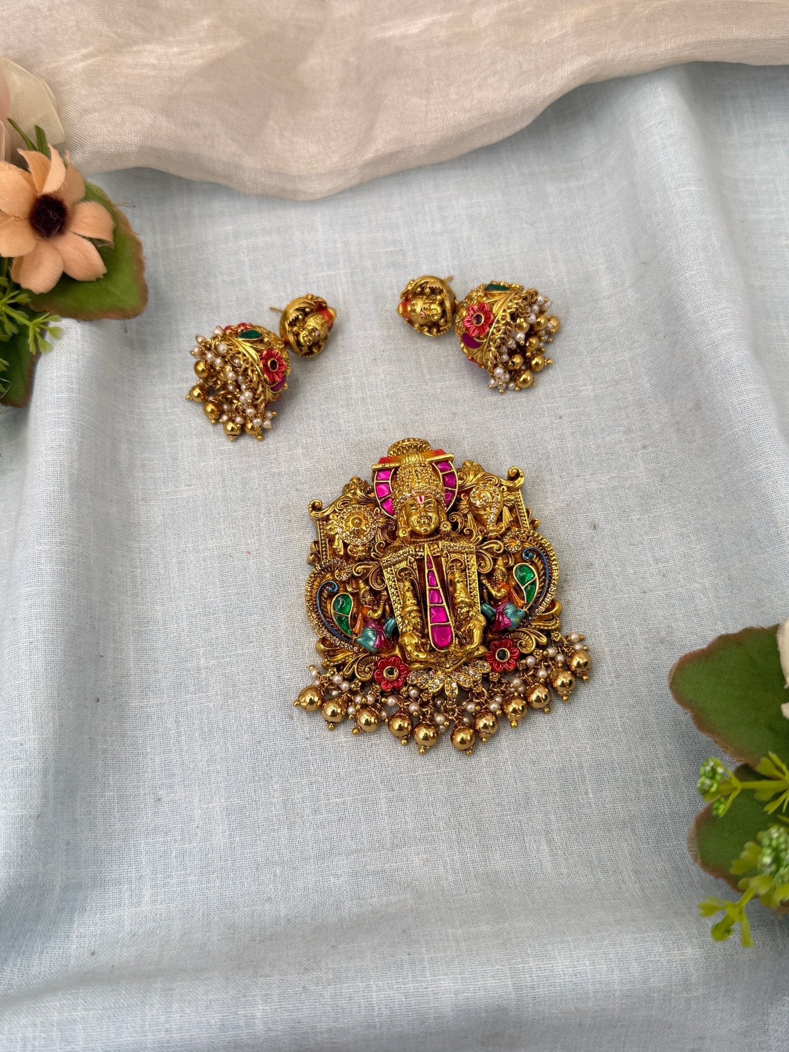 Royal Venkateshwara Jadau Pendant Set 242 - Mahilas