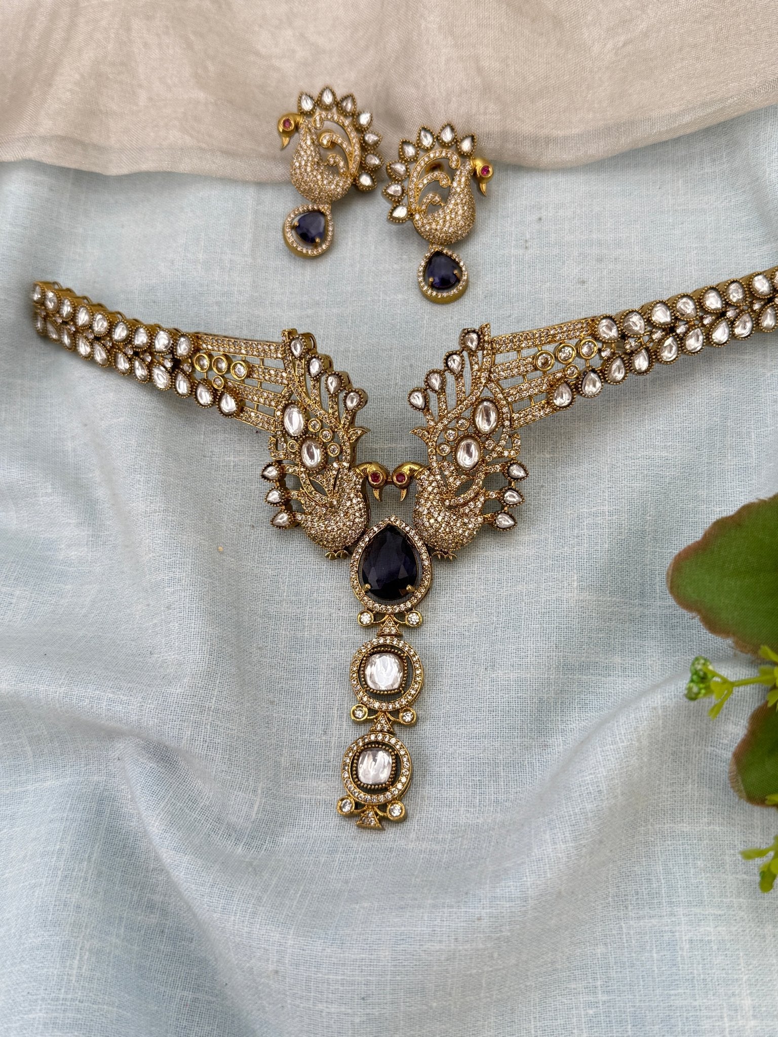 Royal Victorian Hasli Style Peacock Short Necklace Set 674 - Mahilas