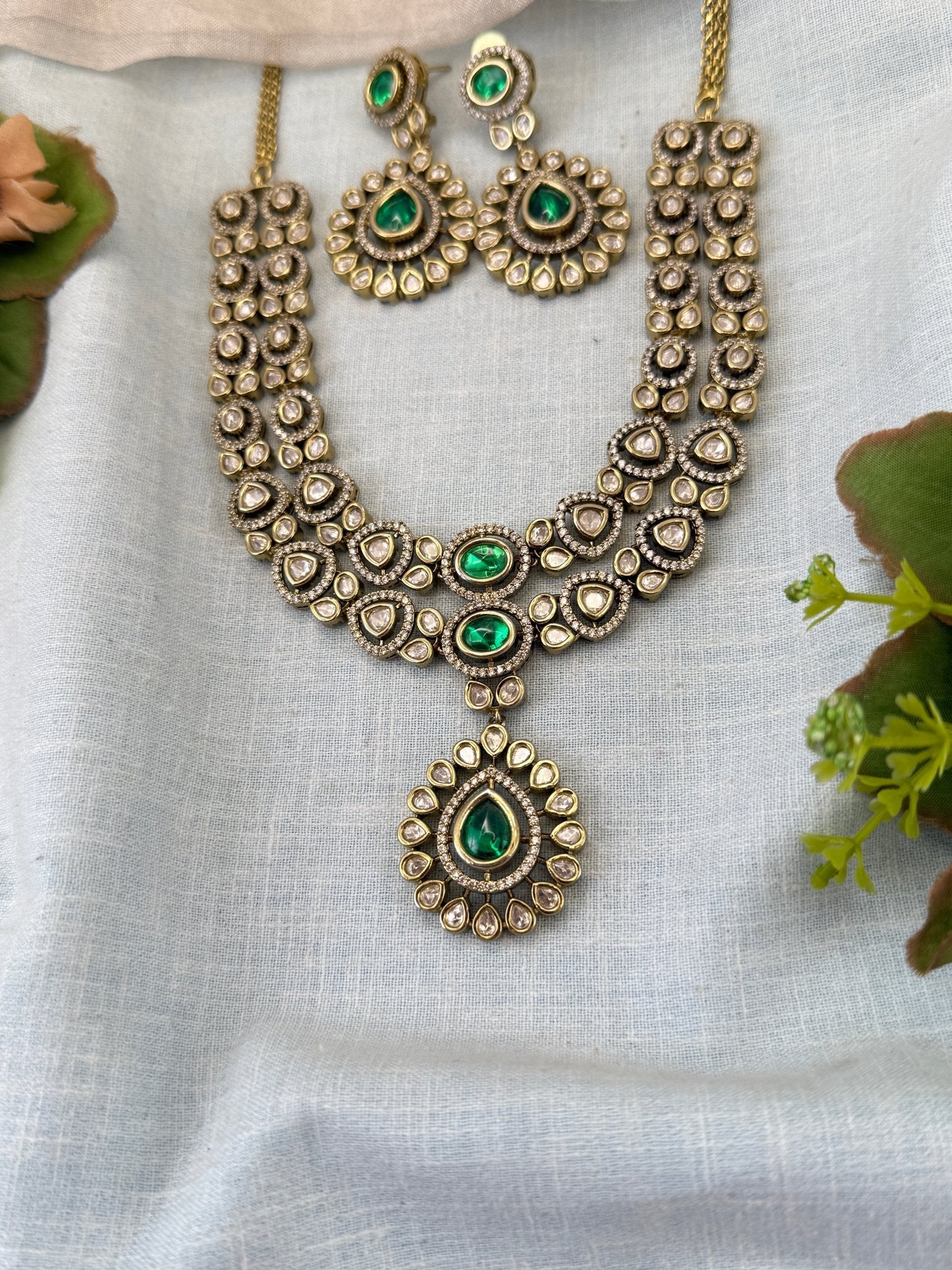 Royal Victorian Kundan Layer Short Necklace Set 680 - Mahilas