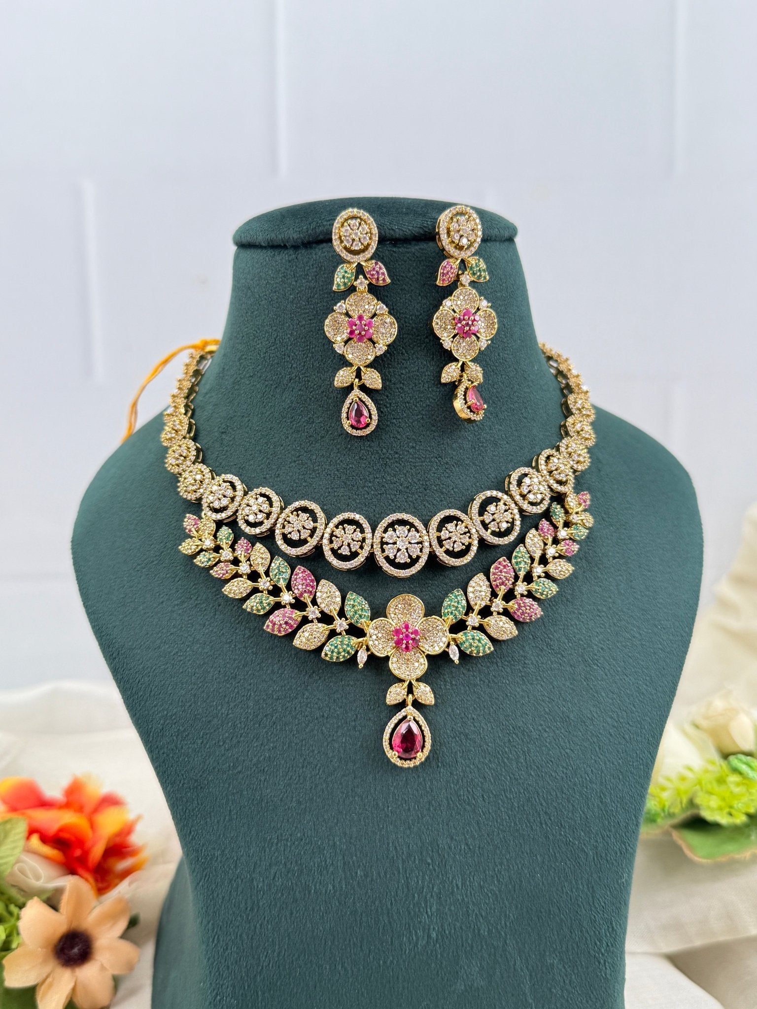 Royal Victorian Necklace Set 221 - Mahilas