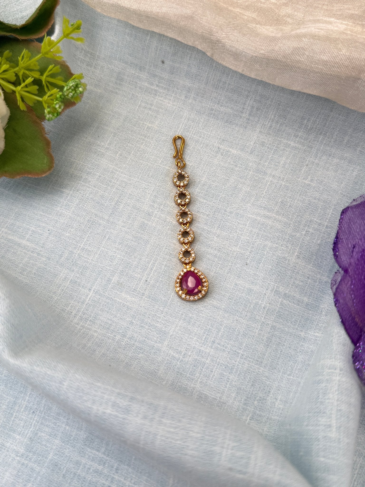 Royal Victorian Stone Maang Tikka 430 - Mahilas