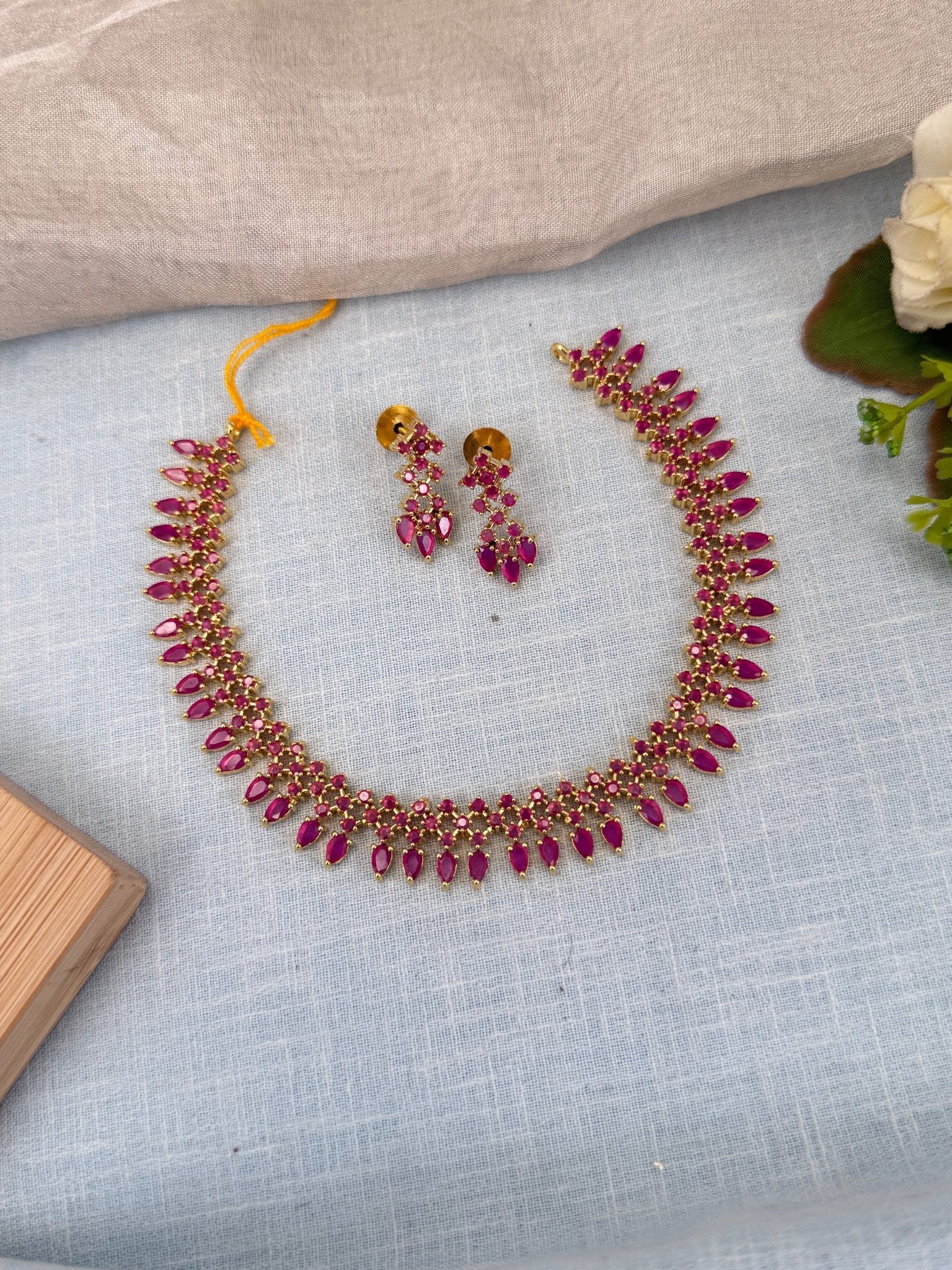 Royal Zircon Stone Short Necklace Set 563 - Mahilas