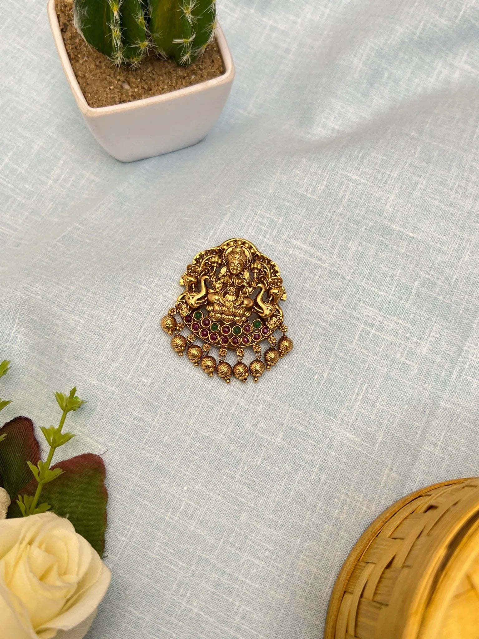Small Antique Jade Bille 0439 - Mahilas