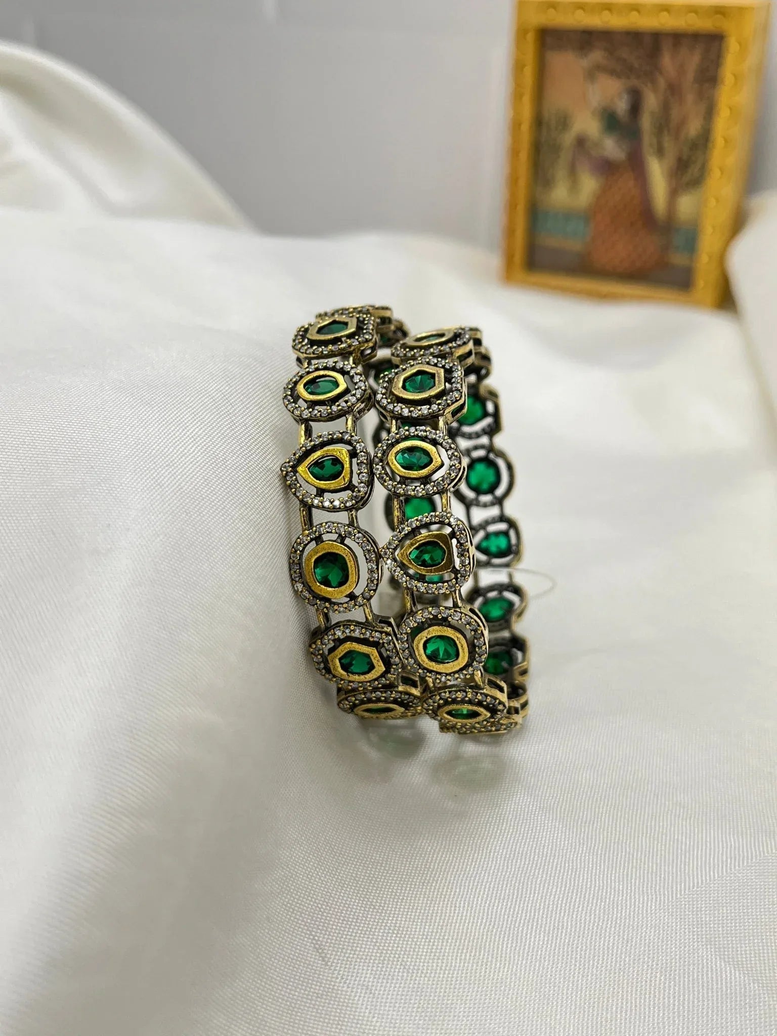 Victorian Bangle 6722 - Mahilas