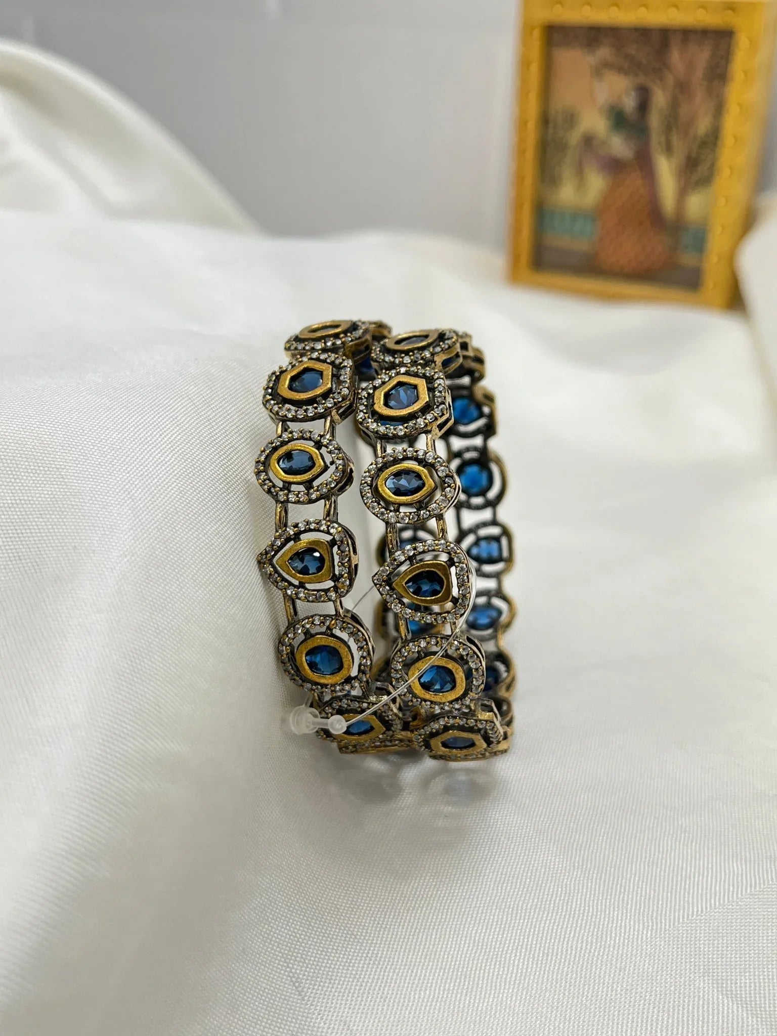 Victorian Bangle 6723 - Mahilas