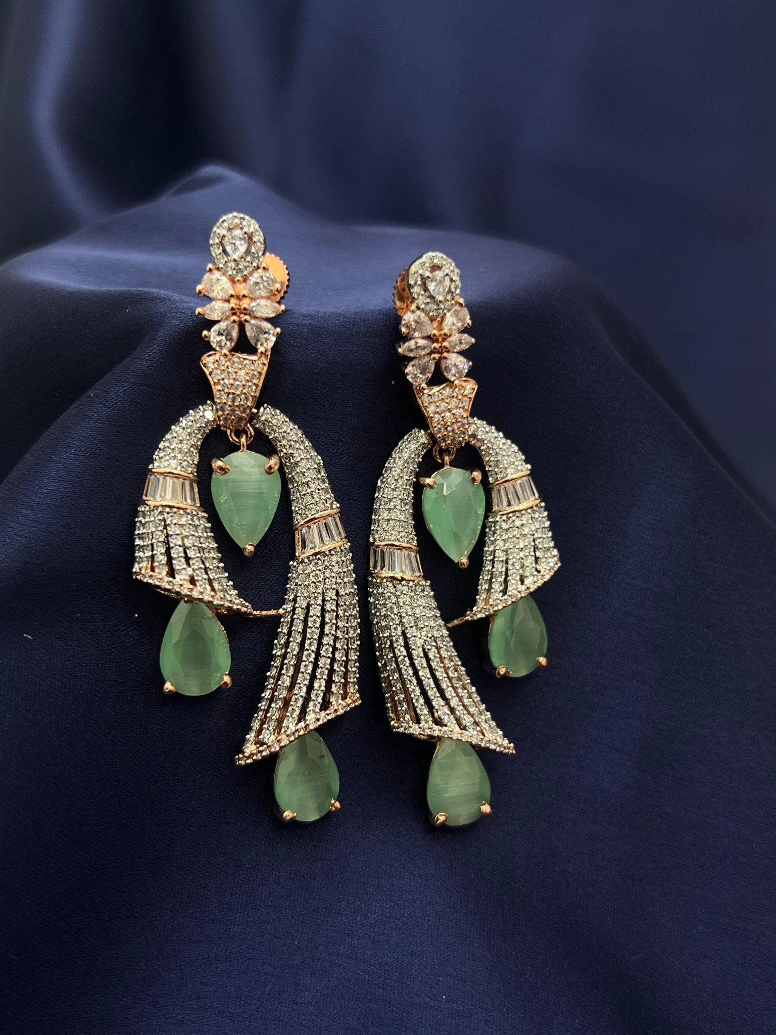 Victorian Earrings 1096 - Mahilas