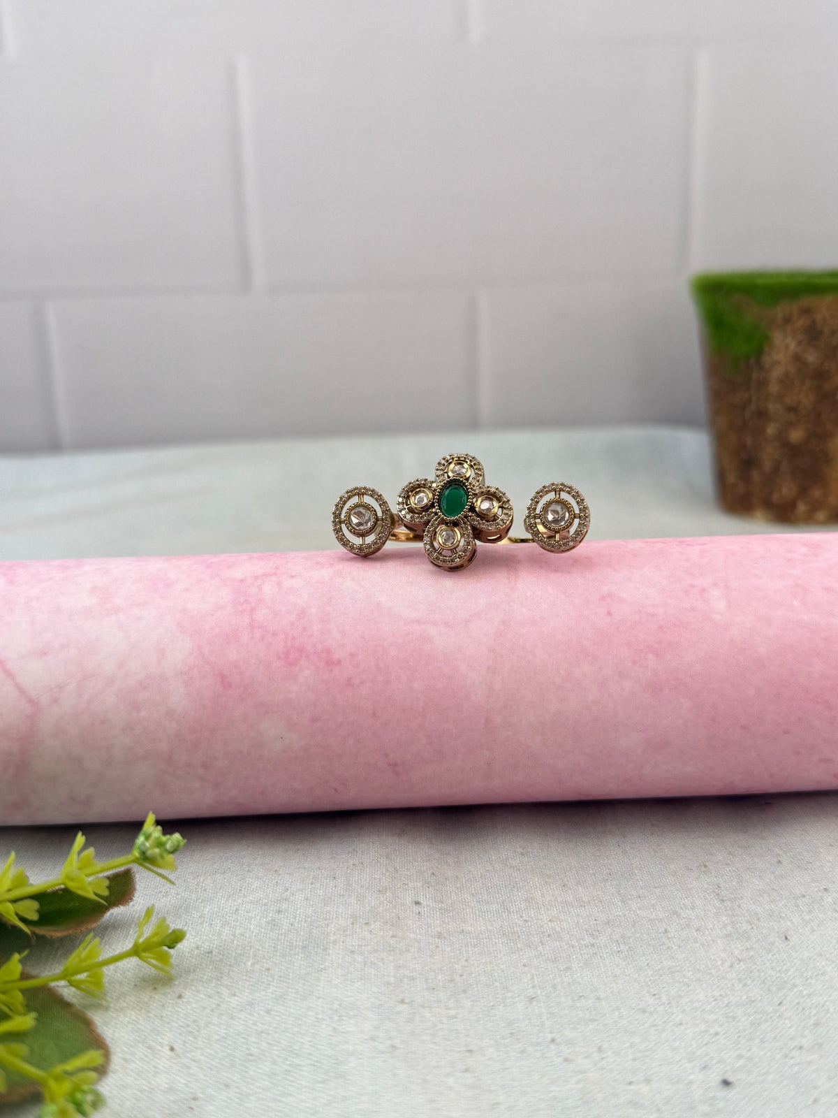 Victorian Kundan Finger Ring Cuff | F0042 - Mahilas