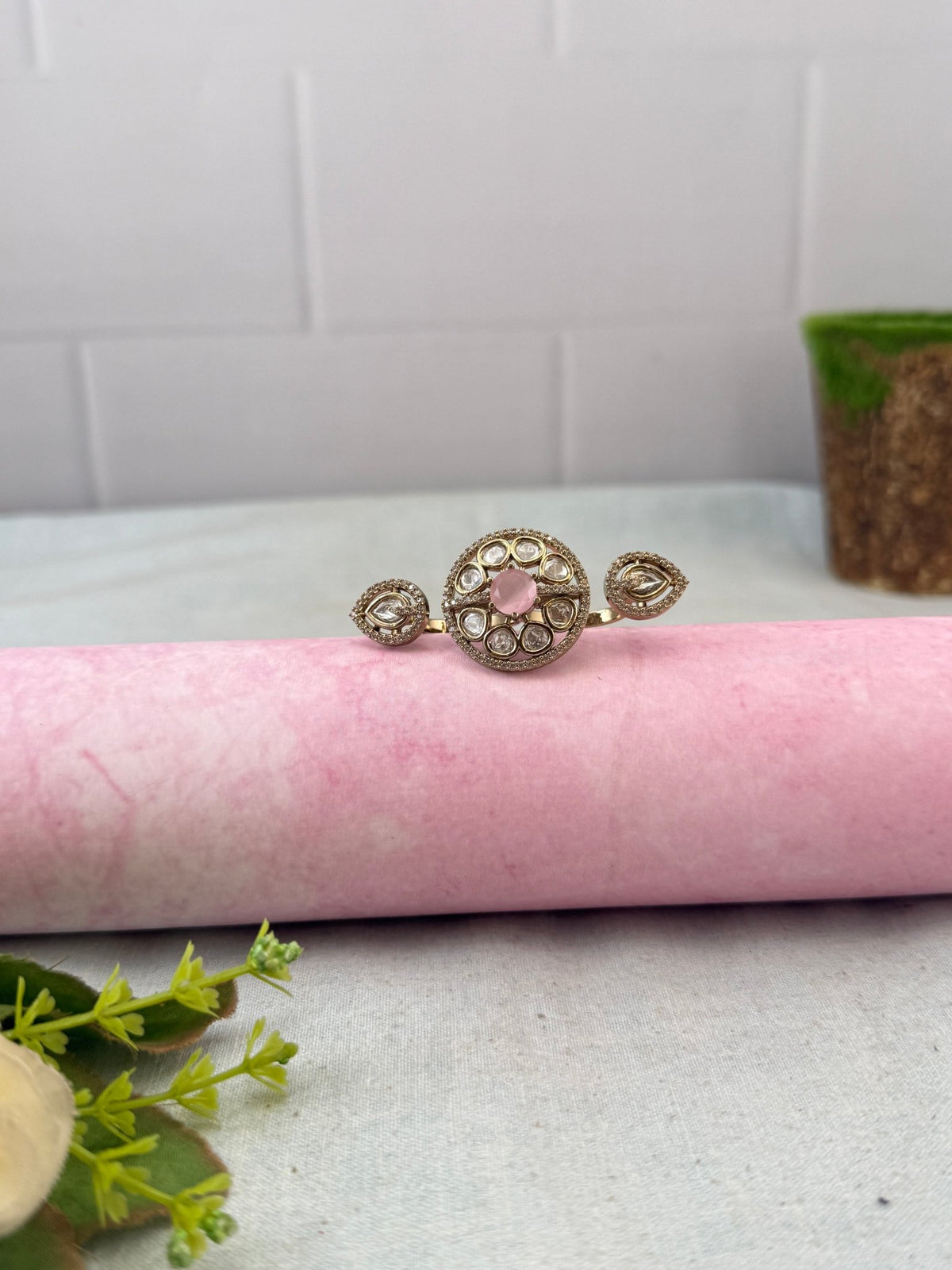 Victorian Kundan Finger Ring Cuff | F0045 - Mahilas