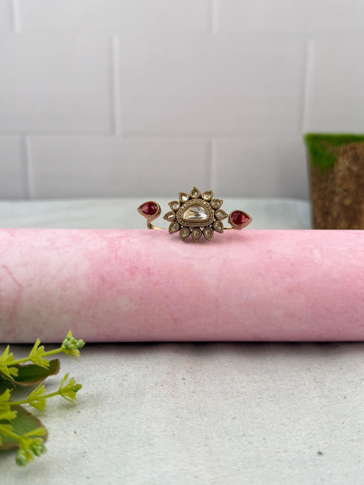 Victorian Kundan Finger Ring Cuff | F0048 - Mahilas