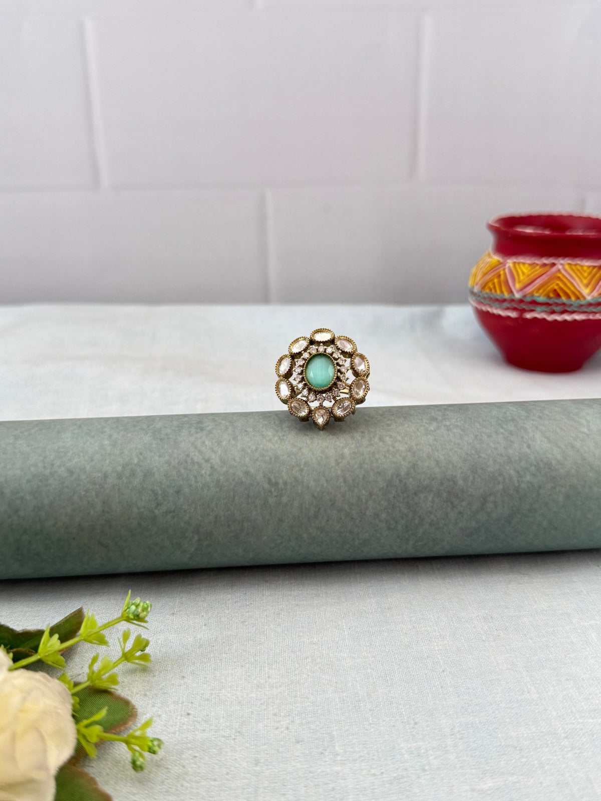 Victorian Kundan Finger Ring | F0015 - Mahilas