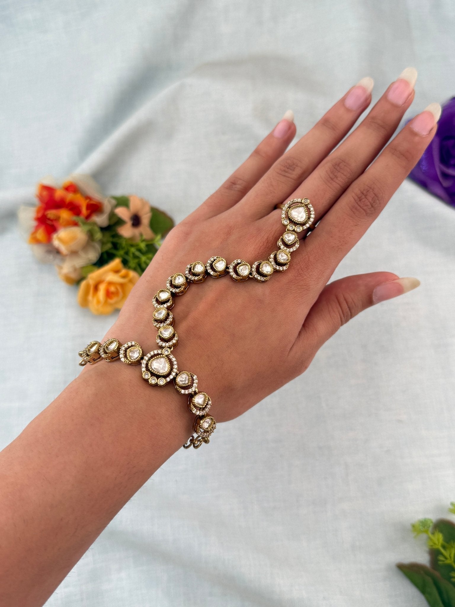 Victorian Kundan Hathpan Hathphool | F0051 - Mahilas