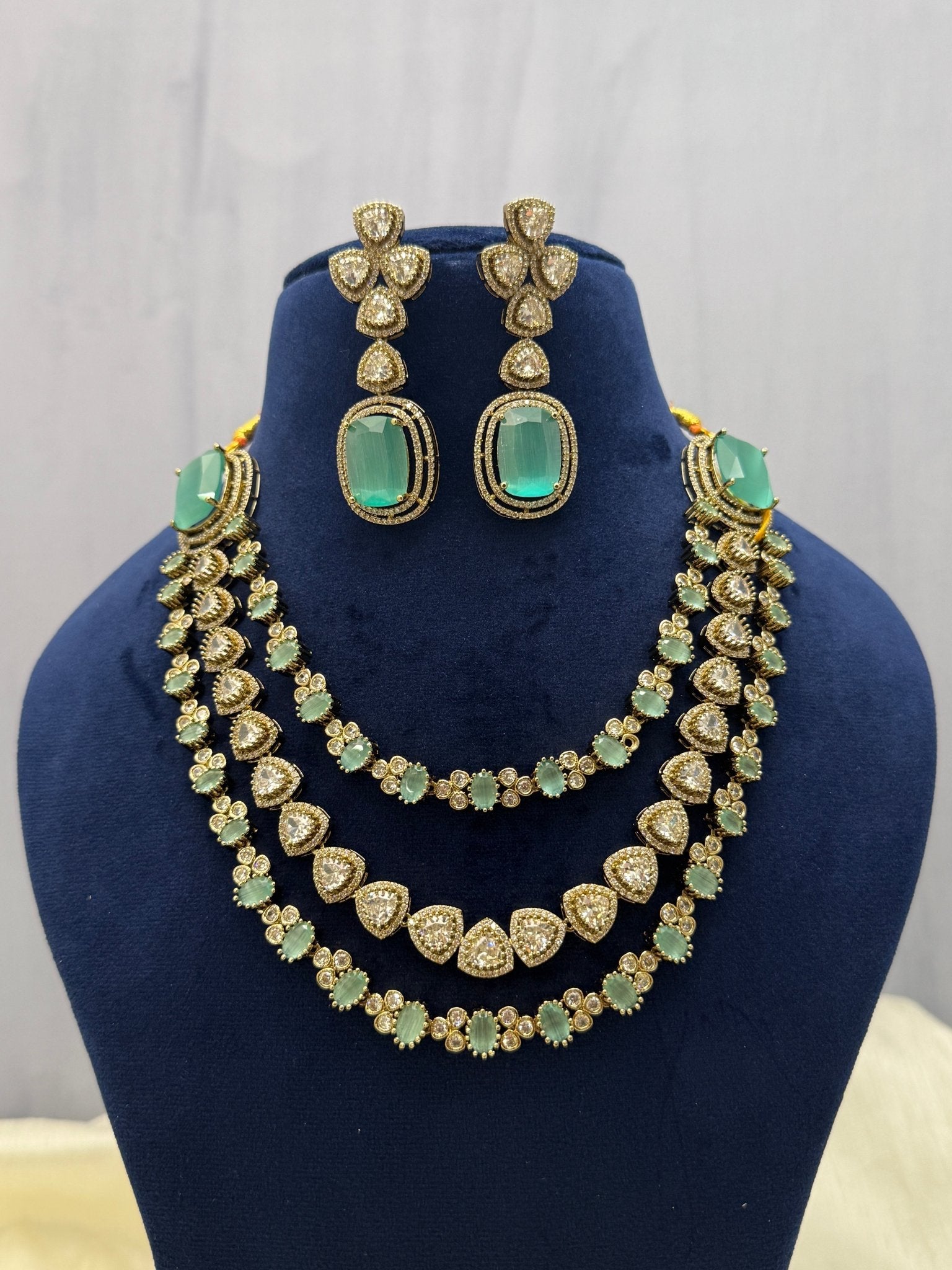 Victorian Kundan Stone Necklace Set 0759 - Mahilas