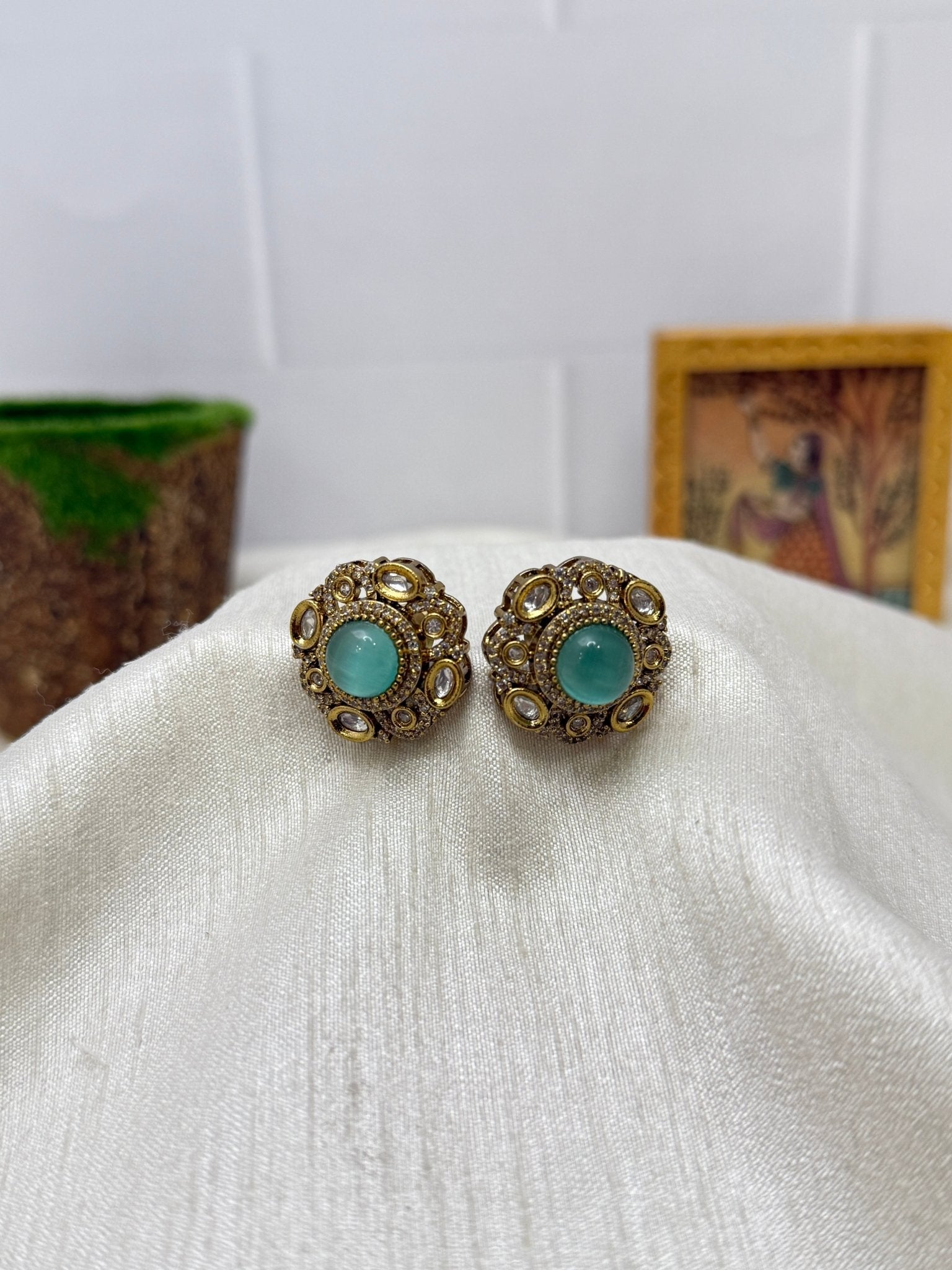 Victorian Kundan Studs 1139 - 4 Colors - Mahilas