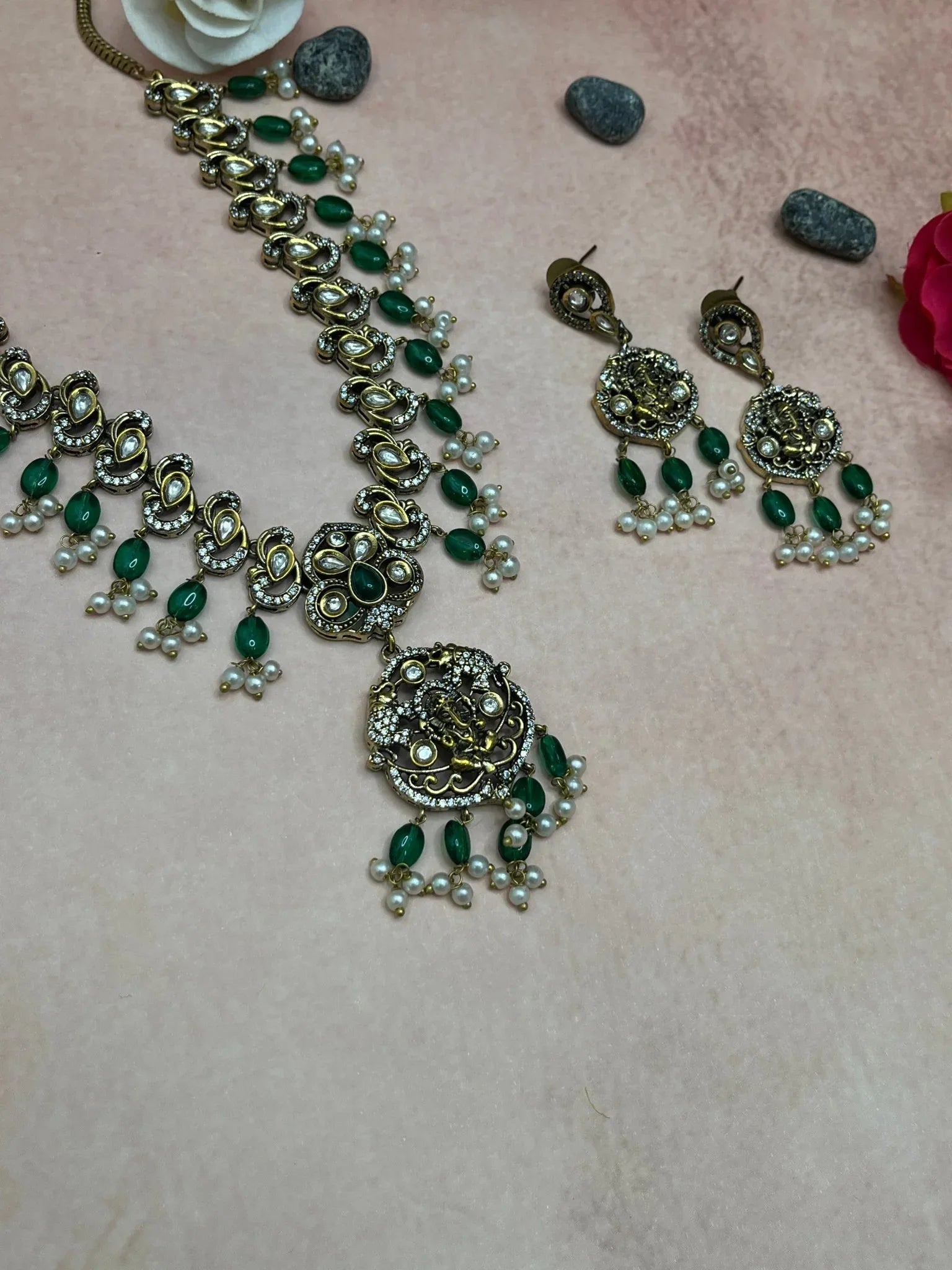 Victorian Necklace 1415 - Mahilas