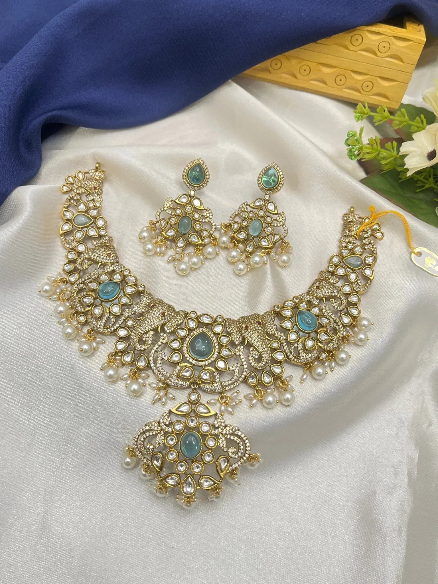 Victorian Necklace Set 050 - Mahilas