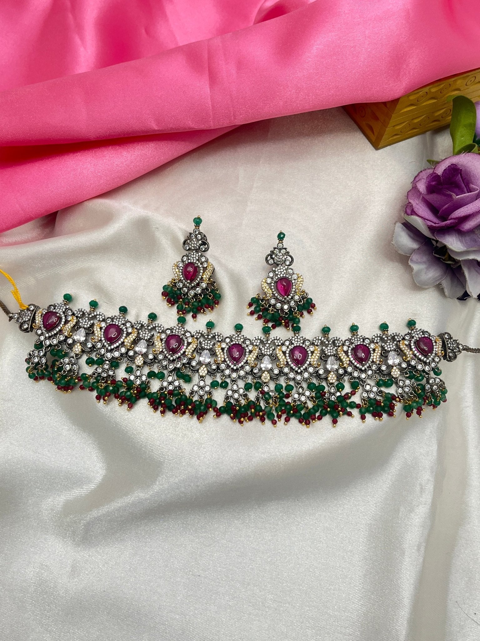 Victorian Necklace Set 055 - Mahilas