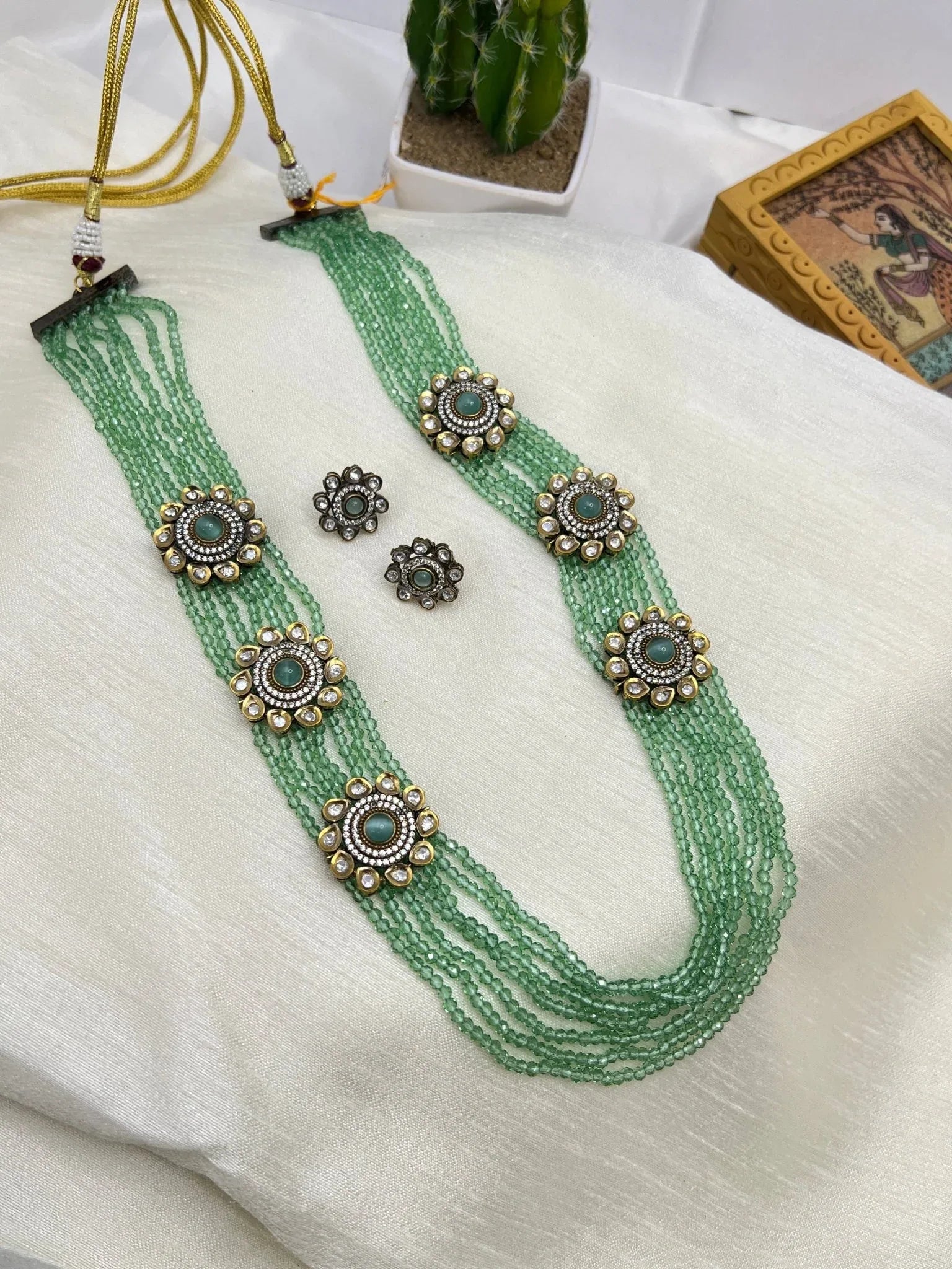 Victorian Necklace Set 063 - Mahilas