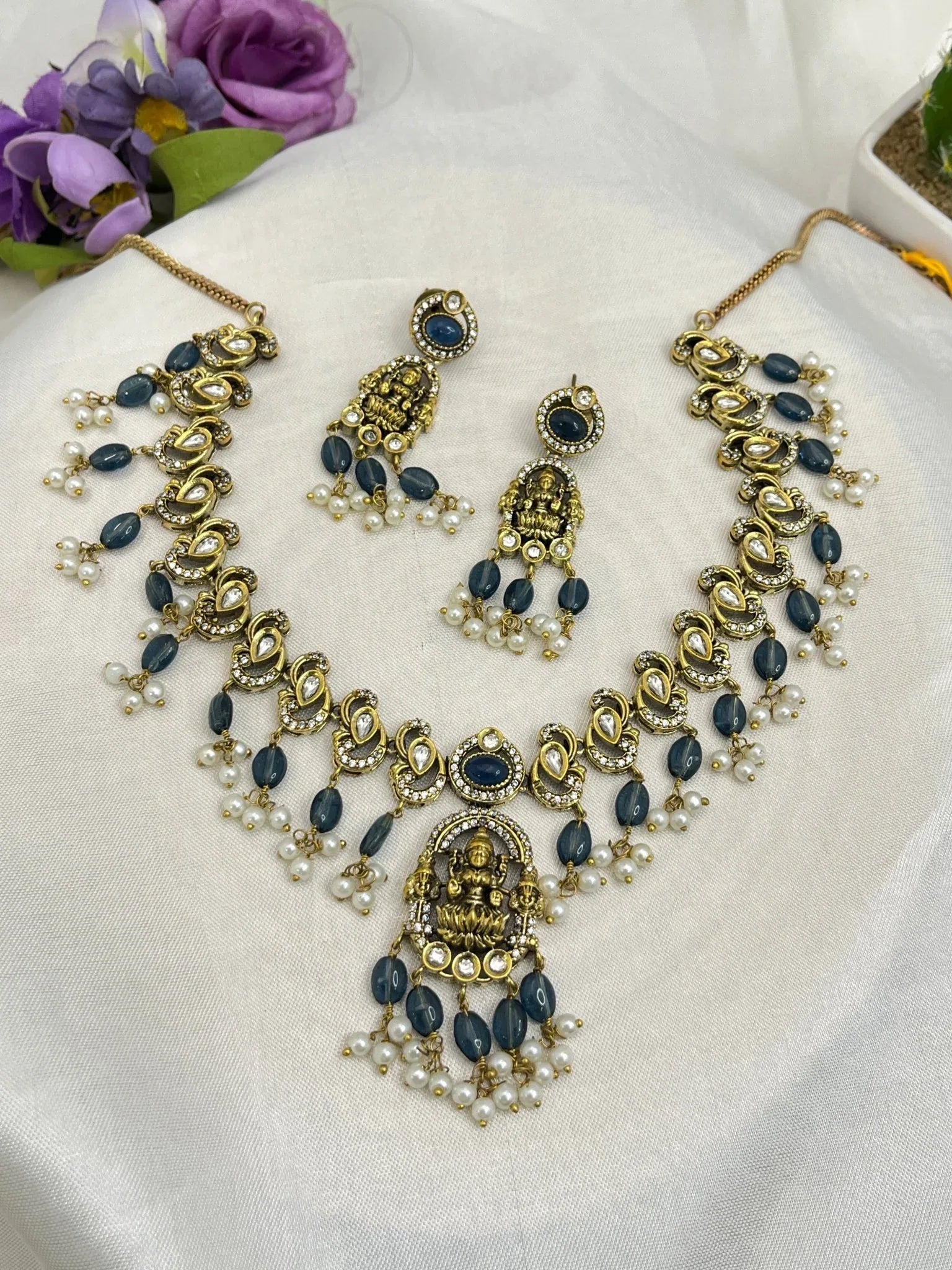Victorian Necklace Set 106 - Mahilas
