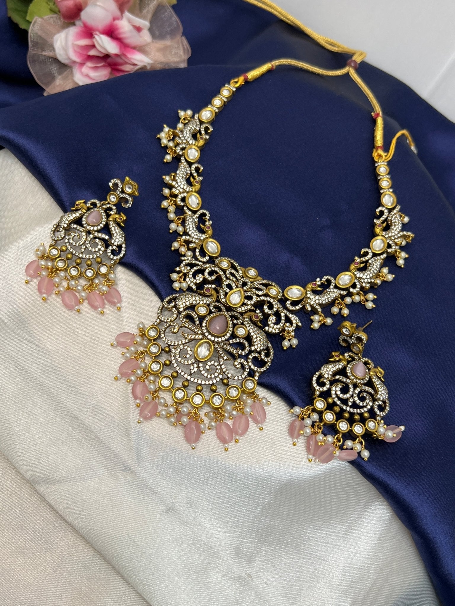 Victorian Necklace Set 119 - Mahilas