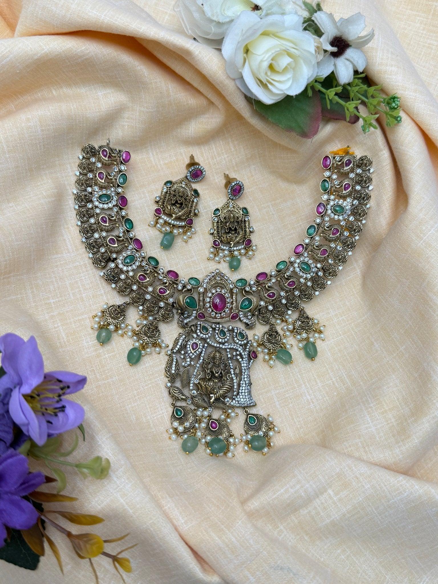 Victorian Necklace Set 195 - Mahilas