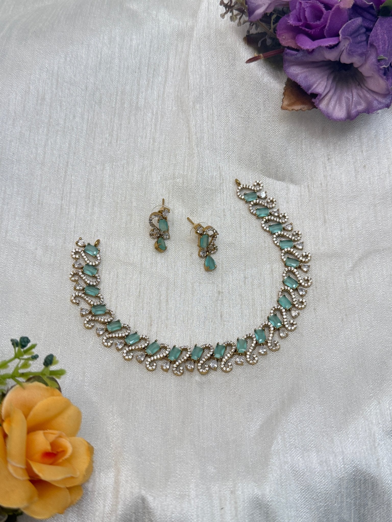 Victorian Necklace Set 250 - 6 Colors - Mahilas