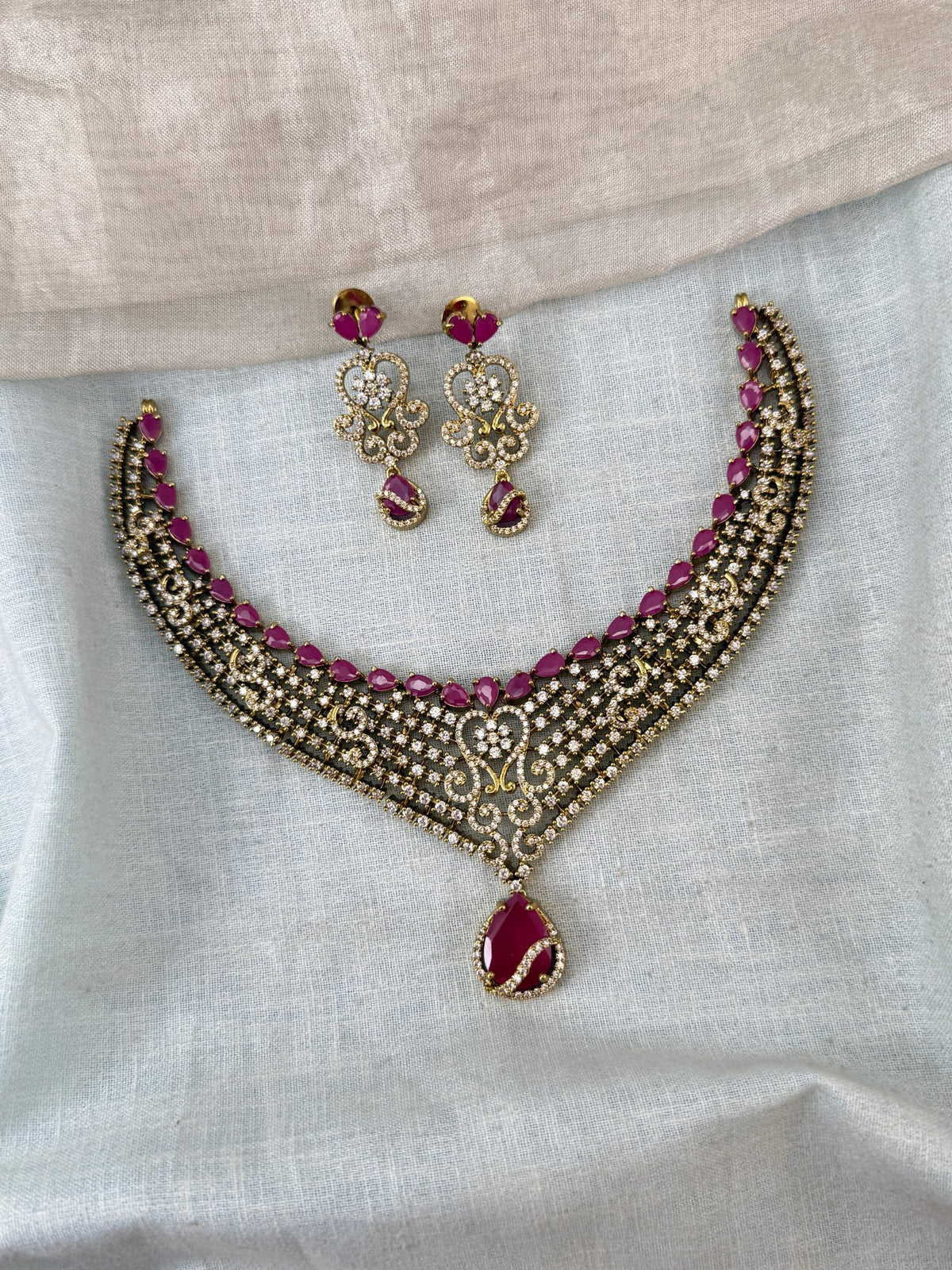 Victorian Royal Style Short Necklace Set | N0518 - Mahilas