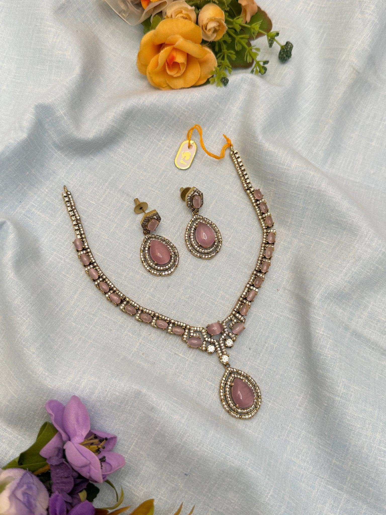 Victorian Simple Stone Necklace Set 209 - Mahilas