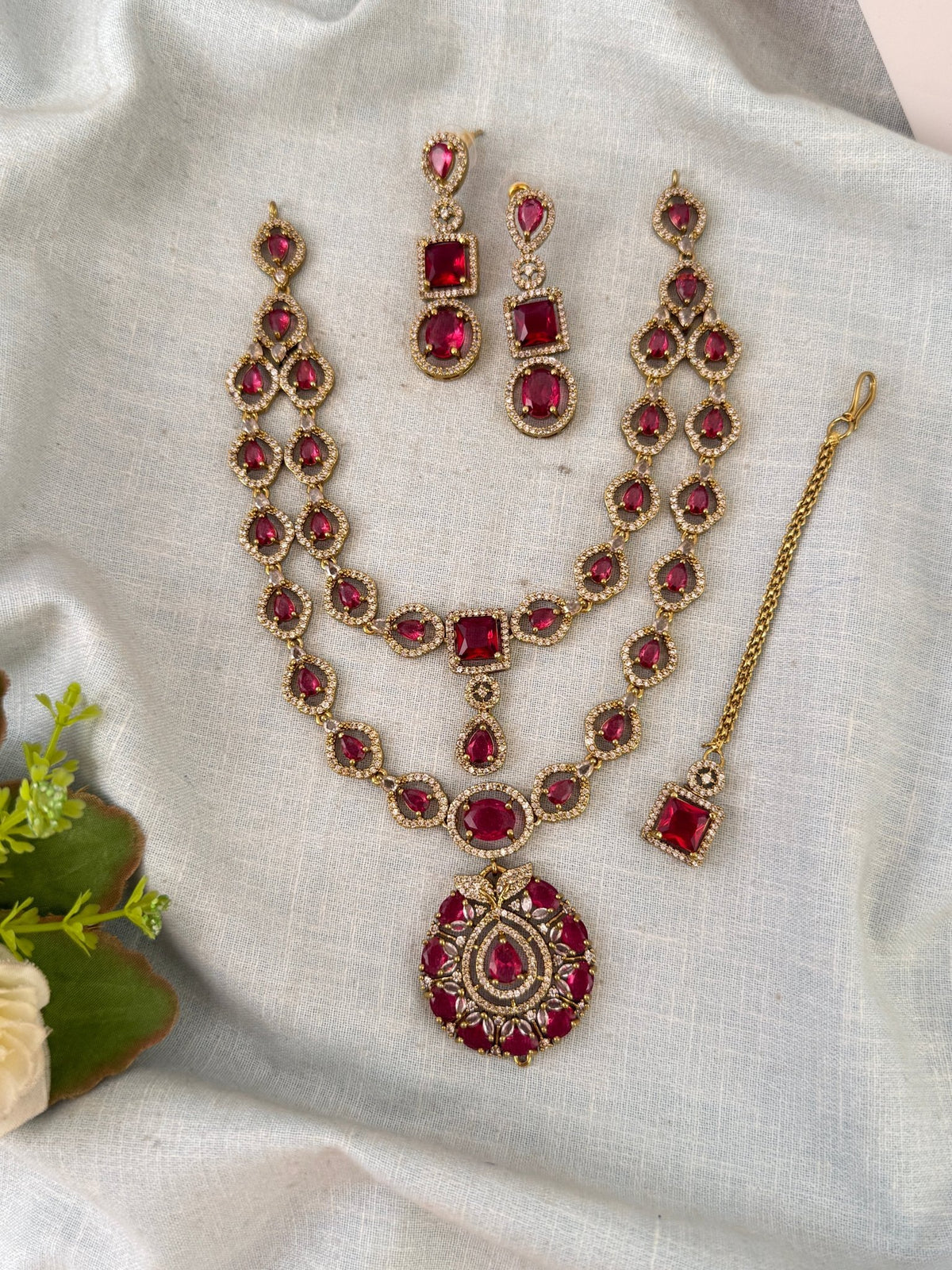 Victorian Stone Layered Necklace Short Set| N0742 - Mahilas