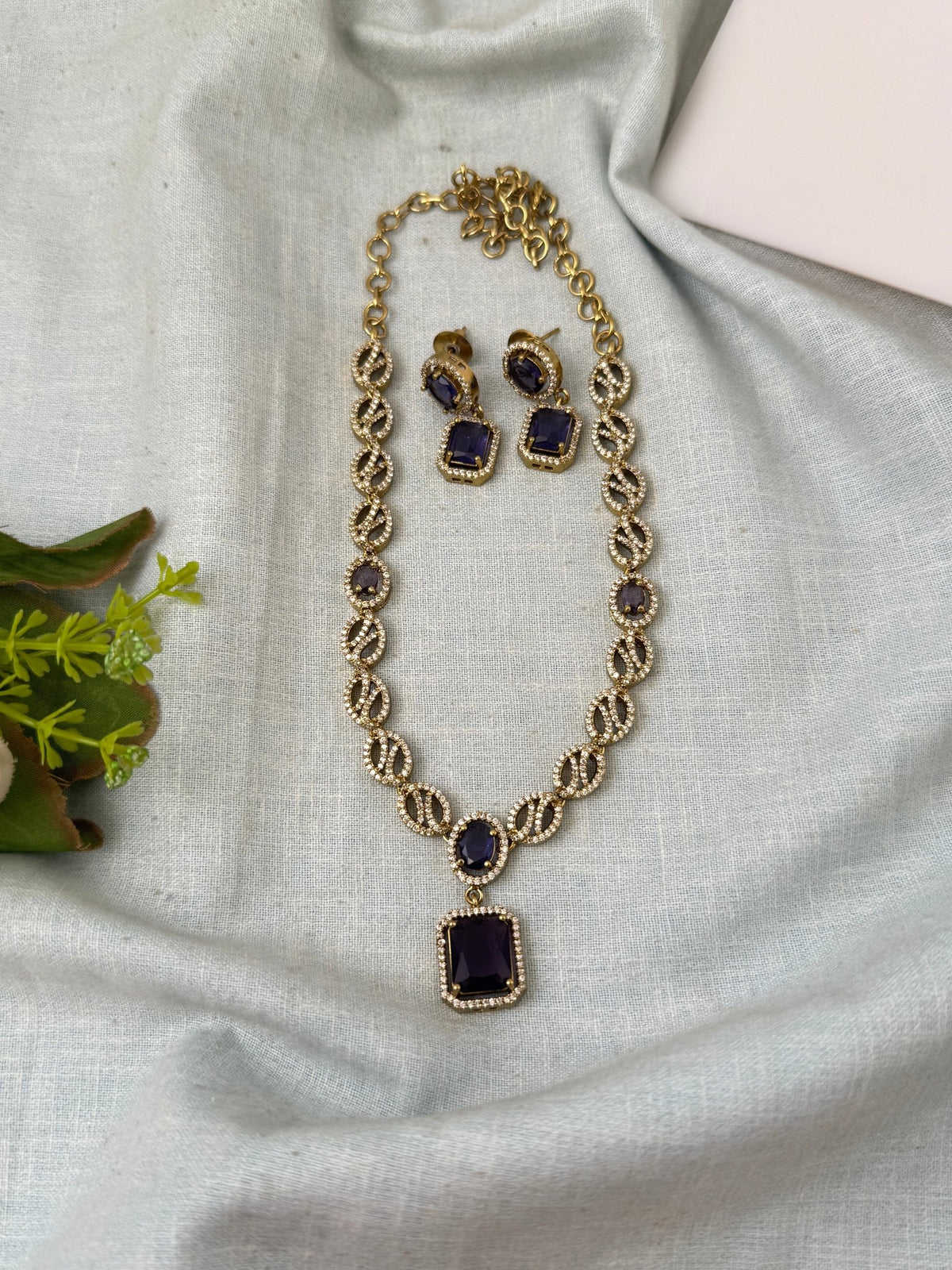 Victorian Stone Necklace Short Designer Set| N0723 - Mahilas