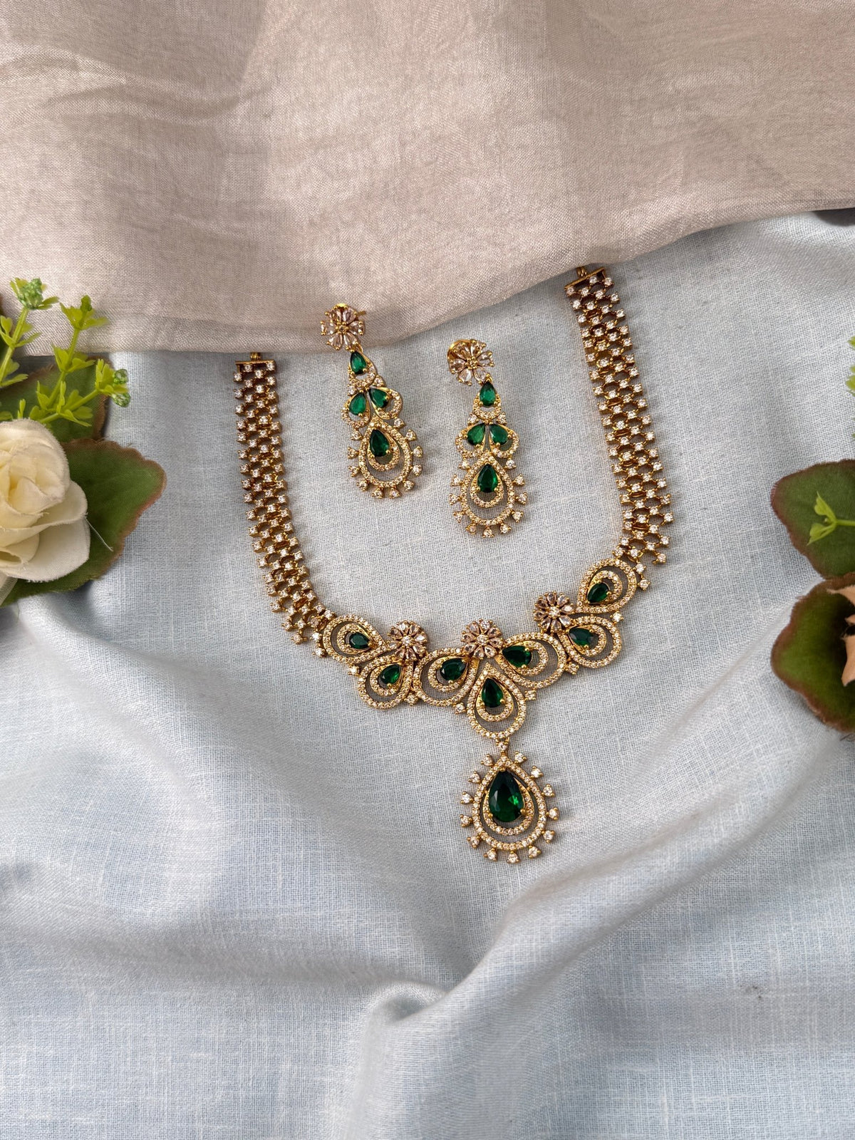 Victorian Stone Pendant Short Necklace Set | 024 - Mahilas