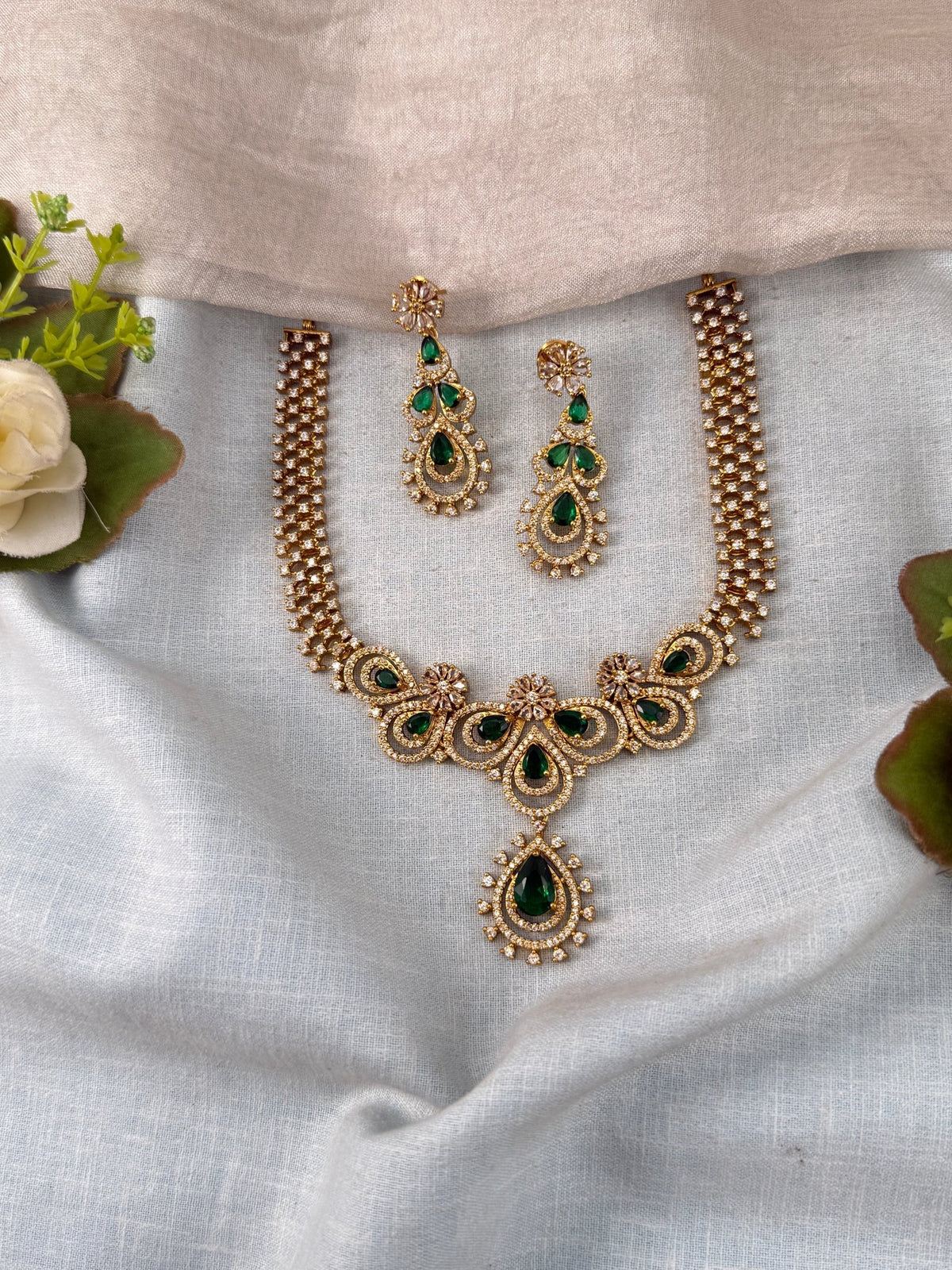 Victorian Stone Pendant Short Necklace Set | 024 - Mahilas