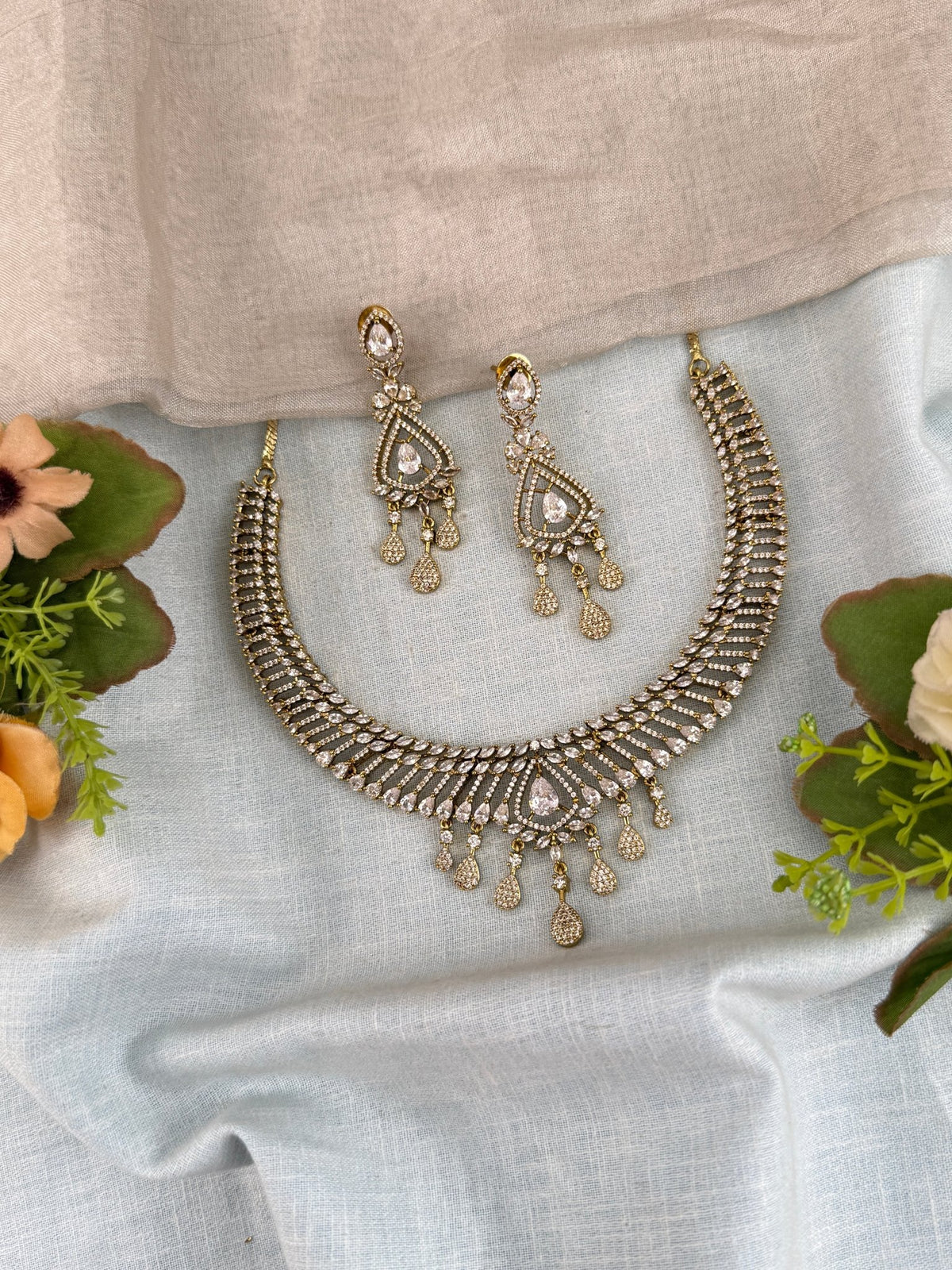 Victorian Stone Short Necklace Set | 037 - Mahilas