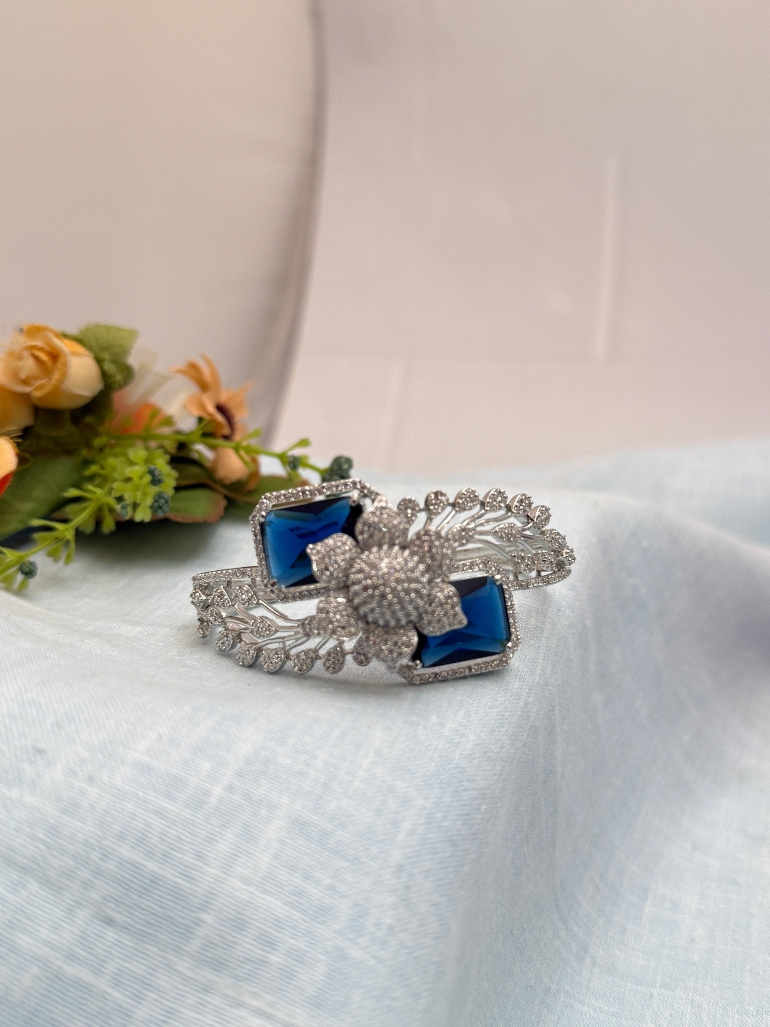 White Stone Bracelet 6900 - Mahilas